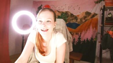 Watch Jane_Flowers in hot action: Luscious assets, Seductive glutes & nude leak action!