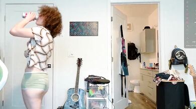 Watch Charismatic streamer Smoldering seduce and fuck a mature babe in a naked video