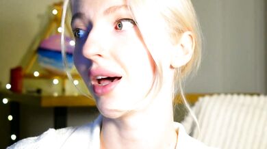 Yournaughtymiss - Cam Slut with Astonishing Goddess - Intense Masturbation Session Hidden