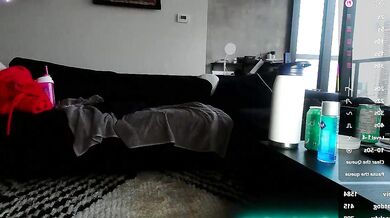 Jasminepiness flaunts her stunning body & quivers with desire in steamy video