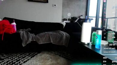 Jasminepiness flaunts her stunning body & quivers with desire in steamy video