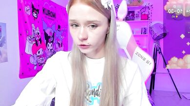 Watch MILIameow's mesmerizing beauty and sexual addiction in this hot nude leak video