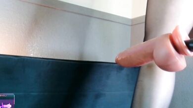 Watch Ohmysweetkitty's amazing body bounce while she flaunts her amazing skills in a hot stream