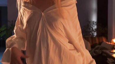 Hannasthesia seduces with her tantalizing curves and erotic assets in sensual naked video