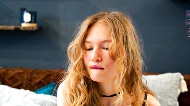 Alexandra Demore's seductive curves & perfect curves get the job done in this intense video