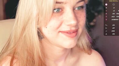 Mia_milagros' gorgeous face glows on camera as she seduces in a kinky chest cam show