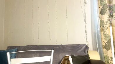 Anna Six's Luscious Lips & Naughty Gaze in this Intense Solo Session