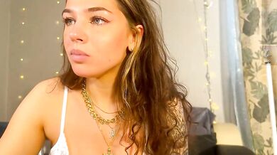 Anna Six's Luscious Lips & Naughty Gaze in this Intense Solo Session