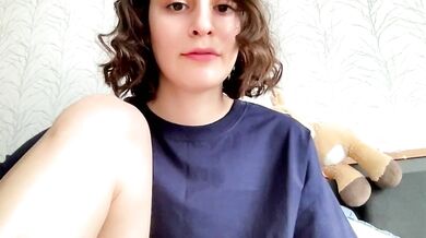 Wonderland_Stia's naked show: Sensual diva & Enthusiastic entertaiger