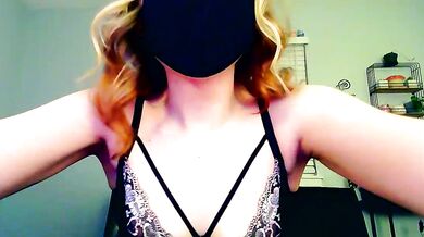 Sexy snuggle_b0t's Big Tipped goal: recording her amazing curves in a sexy lingerie video