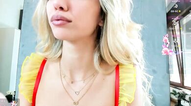 Watch sassyt33n caught on webcam getting her pretty face painted with jizz