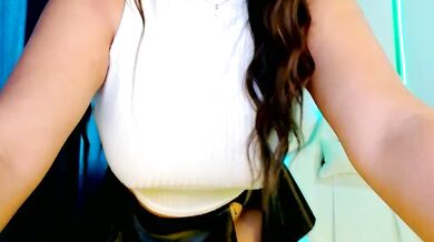 GatitaXD27 goes wild with her toys & fingers in this upskirt video of her young, naked ass getting fingered and cummed