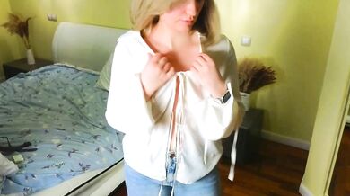 Petulaaldridge's stunning body writhes in ecstasy in this explosive video