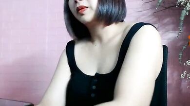 Mi Mi_0293 gets dirty with her best friend in a hot and heavy roleplay