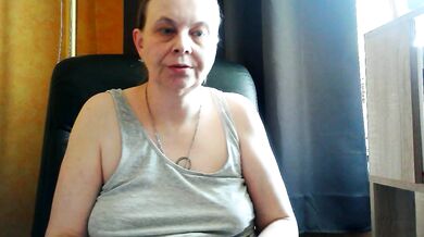 German Medium-Aged Small Audience Trimmed White Oiled-Up Video of Charming Chats