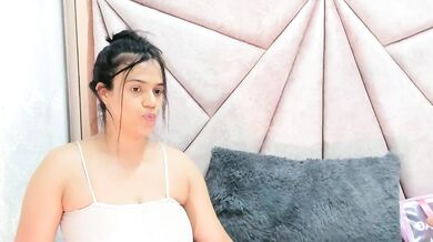 Deisy_Torres strips & deepthroats like a pro in hot Spanish-speaking striptease