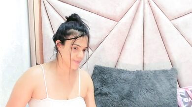 Deisy_Torres strips & deepthroats like a pro in hot Spanish-speaking striptease