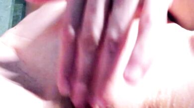 Courtney Luv's Seductive Seduction: Nude and Sensual on the Web