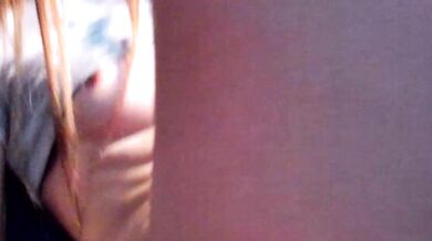 Courtney Luv's Seductive Seduction: Nude and Sensual on the Web