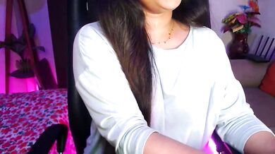 Watch Ayat_Afnan's Indian twerk and squirt on camera for a filthy Indian- models-Par price!