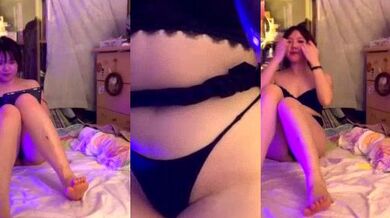 Check outlicorice_snapp's hot striptease & taiwanese topless action on camera!