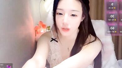 Mimi_666: Interactive Asian Mistress Teases and Teases with Her Big Ass & Naughty Upskirt Twerking