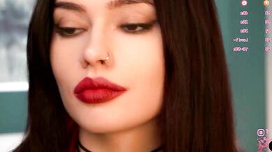 HildBigge gets naughty with her big-ass-young cam2cam in a hot foot fetish video