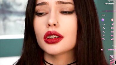 HildBigge gets naughty with her big-ass-young cam2cam in a hot foot fetish video