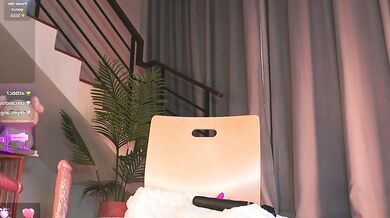 Seduza_hyun's seductive curves and perfect breasts will make you lose your mind