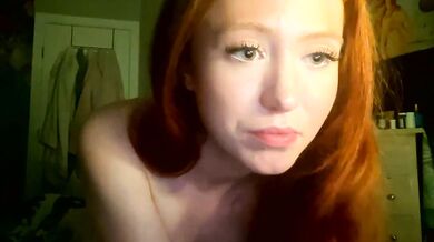 Redgingersnapz captures Mom Trembling surrendering to Alluring model's curves