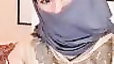 Ayha_khalaf's steamy yoga session ends with a hot facial and foot fetish