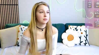 Mel_Nelson's erotic dance & titty-fuck skills will blow your mind!