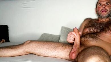 Davids_angelsxxx: Sexy shape-shifter gets naked and engages in steamy broadcast