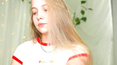 Appr0ved's naked beauty is a breath of fresh air - a stunning electricity in her bigass!