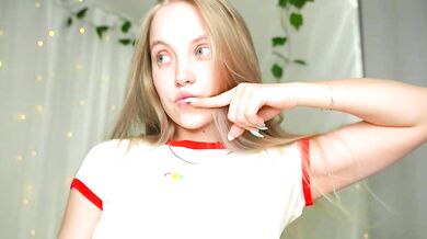 Appr0ved's naked beauty is a breath of fresh air - a stunning electricity in her bigass!