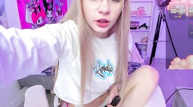 Mesmerizing Mesmerizing Shape Smoldering Pleasure Captivating Muse