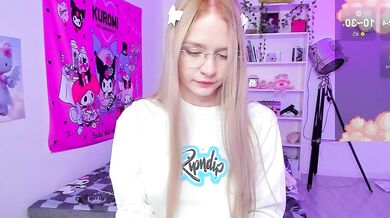 Mesmerizing Mesmerizing Shape Smoldering Pleasure Captivating Muse