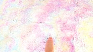 Watch Vivi_luv strip, tease, and climax topless with her favorite toys