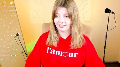 Vivian_cutie strips and gives a nylon-clad blowjob with a big-ass and handjob to a hot dude