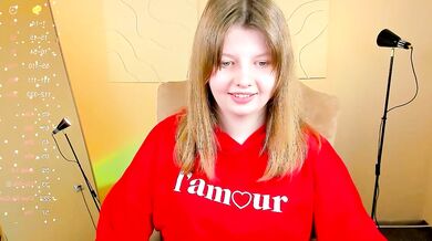 Vivian_cutie strips and gives a nylon-clad blowjob with a big-ass and handjob to a hot dude