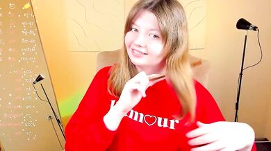 Vivian_cutie strips and gives a nylon-clad blowjob with a big-ass and handjob to a hot dude