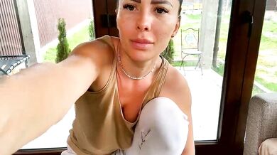 Watch 2whitediamonds' stunning cam show live on Webcam!