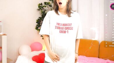 Nude Leaks: Watch Vibrant streamer brimladbranch seduce and please a man