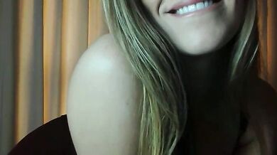 Edenfox- - Interactive toys and foot fetish action in HD