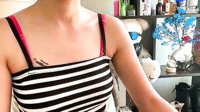 Roseofvenom's petite frame & tight ass gets a romantic treatment in steamy Indian-young cuckold video