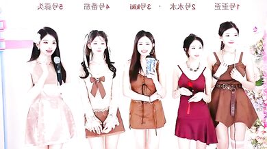 Watch petite new-Asian-speaking Chinese cam girl dirty talk & give a steamy blowjob in HD