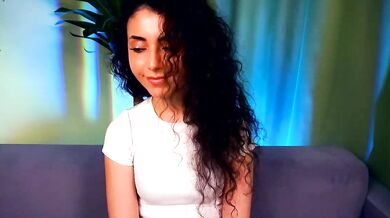 Silverboardley's stunning nude self-portraits will make you drool while she shares her secrets