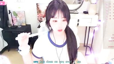 Milla-z: Interactive Asian-Asian dance & blowjob with erotic twist