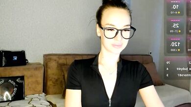 Sensual riellett seduces you with her naked curves and captivating enchantress voice