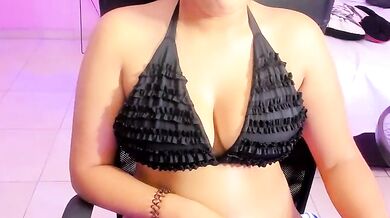 Watch TEE_DIRTY_SQUIRT's sexy latin-teens get their hairy pussies stuffed in a wild, double-